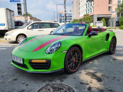 PORSCHE 911 - 8