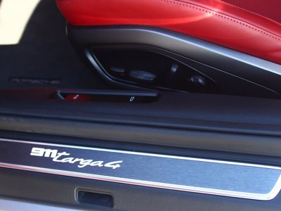 PORSCHE 911 - 10