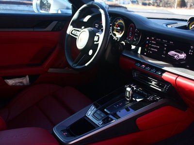 PORSCHE 911 - 4