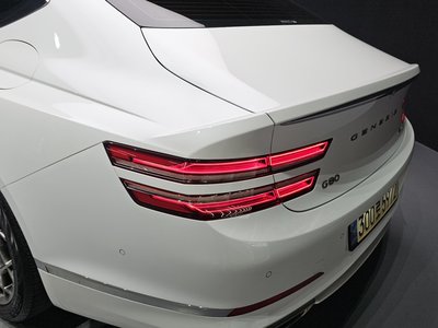 GENESIS G80 (RG3) - 10