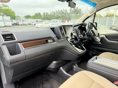 صورة مصغرة 11 لـ 2022 Toyota GRAND ACE