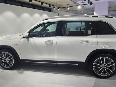 MERCEDES-BENZ GLB - 8