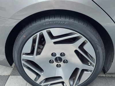 2021 Genesis G90 photo 7