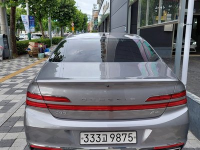 2021 Genesis G90 photo 3