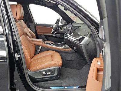 2025 BMW X7 — миниатюра 17