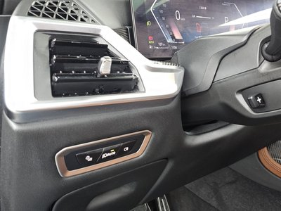 2025 BMW X7 — миниатюра 29