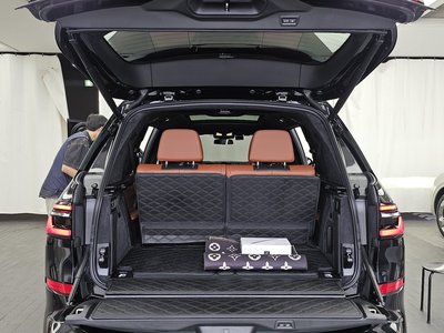 2025 BMW X7 — миниатюра 26