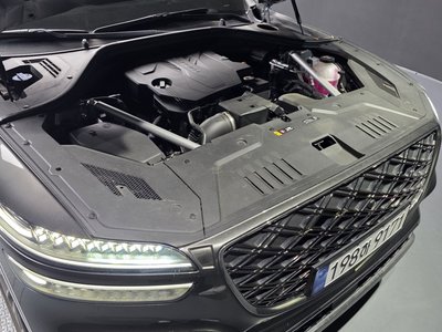 2024 Genesis GV70 photo 7