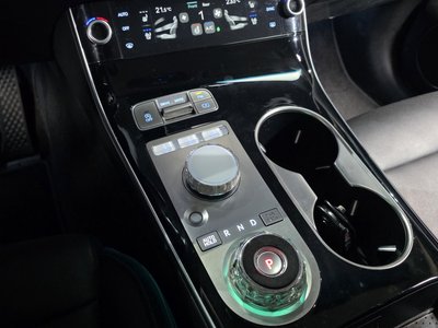 2024 Genesis GV70 photo 9