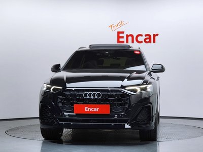 AUDI Q8 - 2