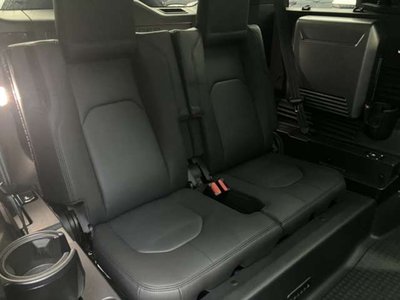 LAND ROVER DEFENDER - 4