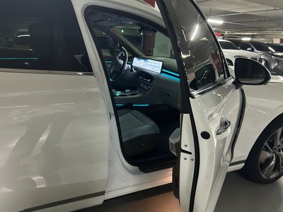 2024 Genesis GV70 thumbnail 15