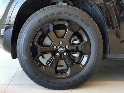 صورة 8 لـ 2023 LAND Rover DEFENDER