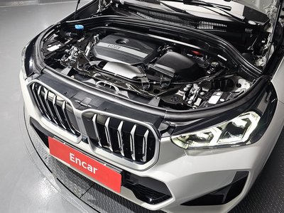 2025 BMW X1 photo 7