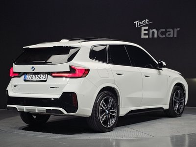 2025 BMW X1 photo 4
