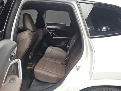 2025 BMW X1 thumbnail 11