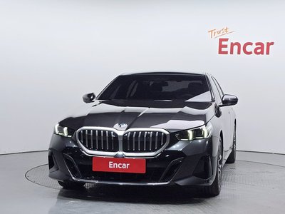 2023 BMW 5 SERIES 照片 2