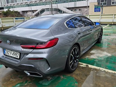 BMW 8 SERIES - 2