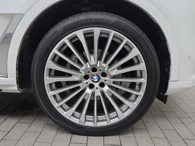 2021 BMW X7 photo 8