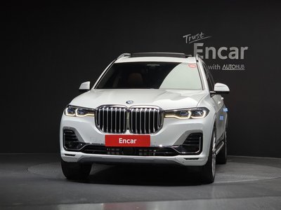 2021 BMW X7 photo 2