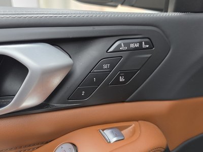 2021 BMW X7 缩略图 26