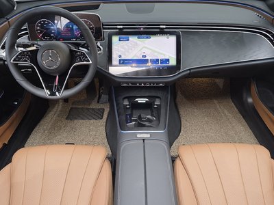 2025 Mercedes-BENZ E-CLASS 照片 5