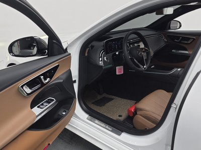 2025 Mercedes-BENZ E-CLASS 缩略图 13