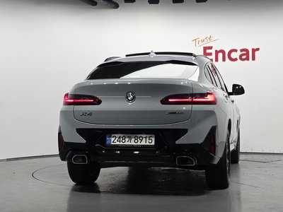 2022 BMW X4 — фото 4