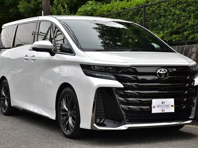 2026 Toyota VELLFIRE — фото 1