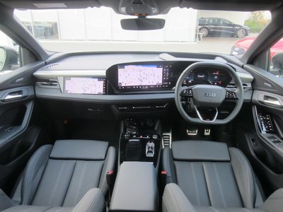 AUDI Q6 E-TRON - 10