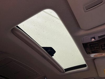 2021 Toyota ALPHARD photo 3