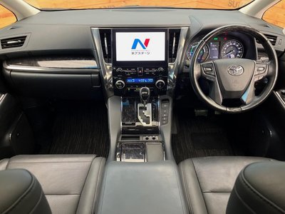 2021 Toyota ALPHARD photo 2