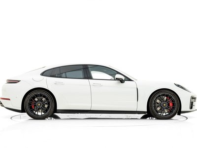 PORSCHE PANAMERA - 8