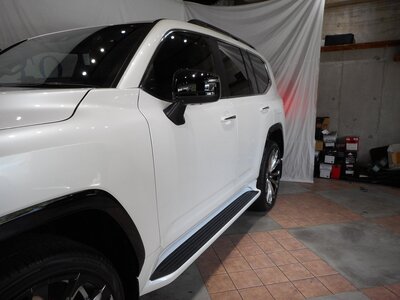 TOYOTA LAND CRUISER 300 - 5