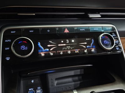 2021 Genesis GV80 thumbnail 35