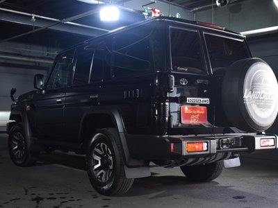 TOYOTA LAND CRUISER 70 - 5