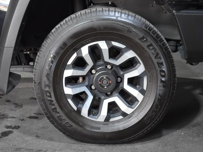 TOYOTA LAND CRUISER 70 - 10