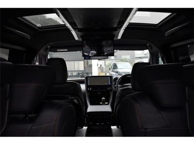 صورة مصغرة 35 لـ 2024 Toyota VELLFIRE