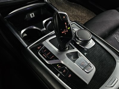 BMW 7 SERIES - 9