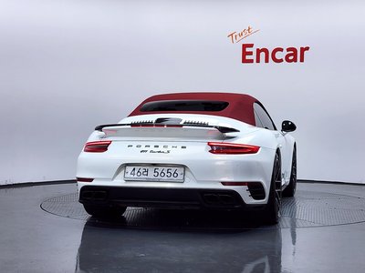 PORSCHE 911 - 4