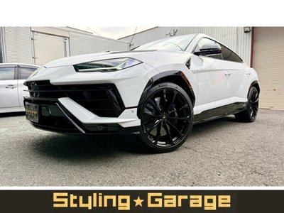 LAMBORGHINI URUS - 1