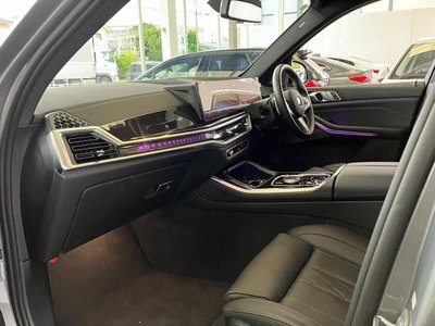 2025 BMW X5 — миниатюра 54