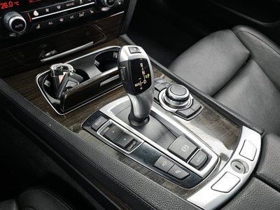 BMW 7 SERIES - 9