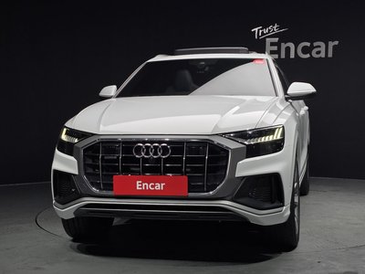 AUDI Q8 - 2