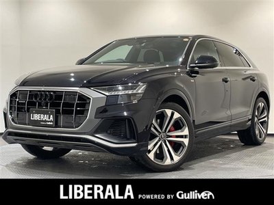 AUDI Q8 - 1