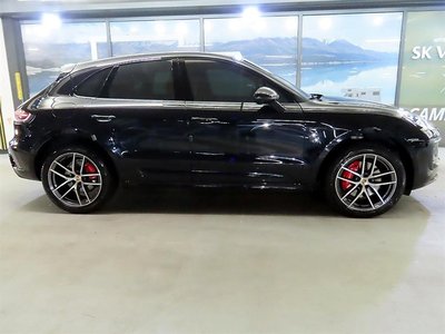 PORSCHE MACAN - 2