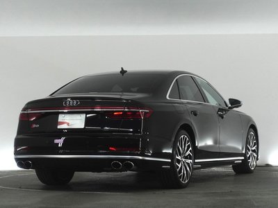 AUDI S8 - 4