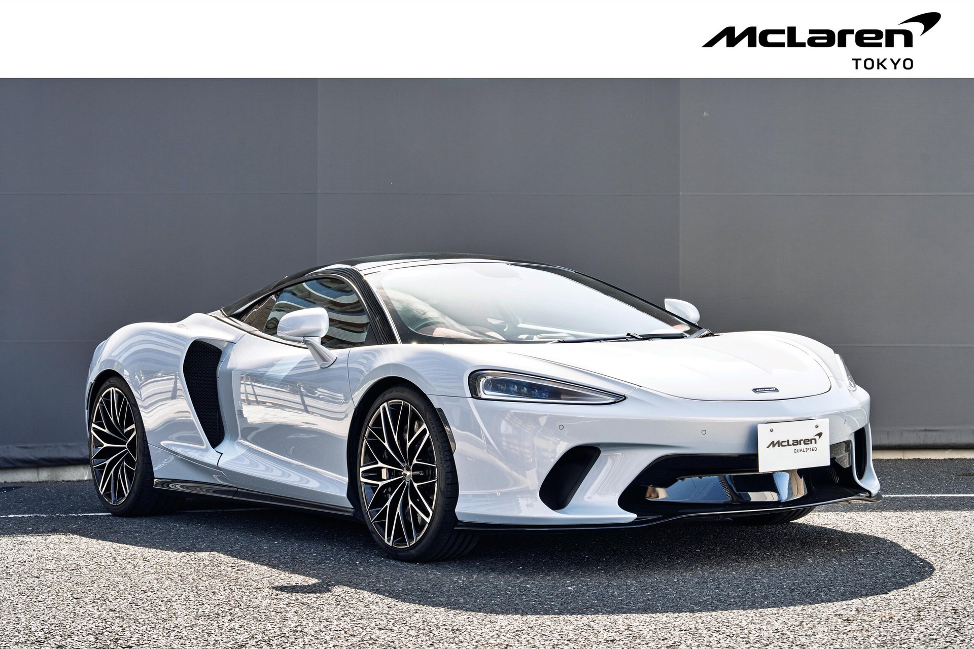 MCLAREN GT - View 1