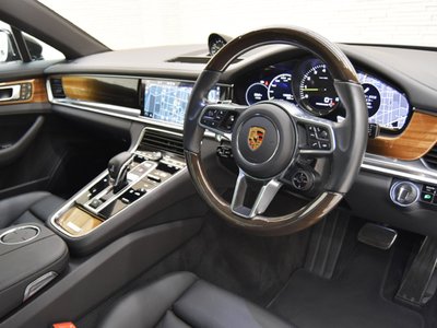 PORSCHE PANAMERA - 9