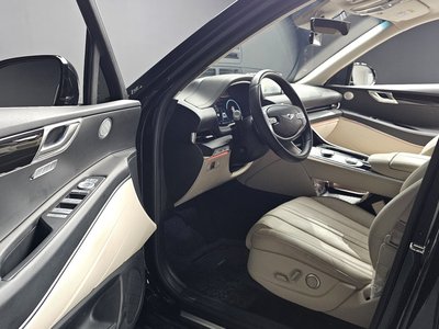 صورة 10 لـ 2023 Genesis GV80